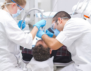 Musculoskelettale aandoeningen onder tandartsen en tandheelkundestudenten in Nederland